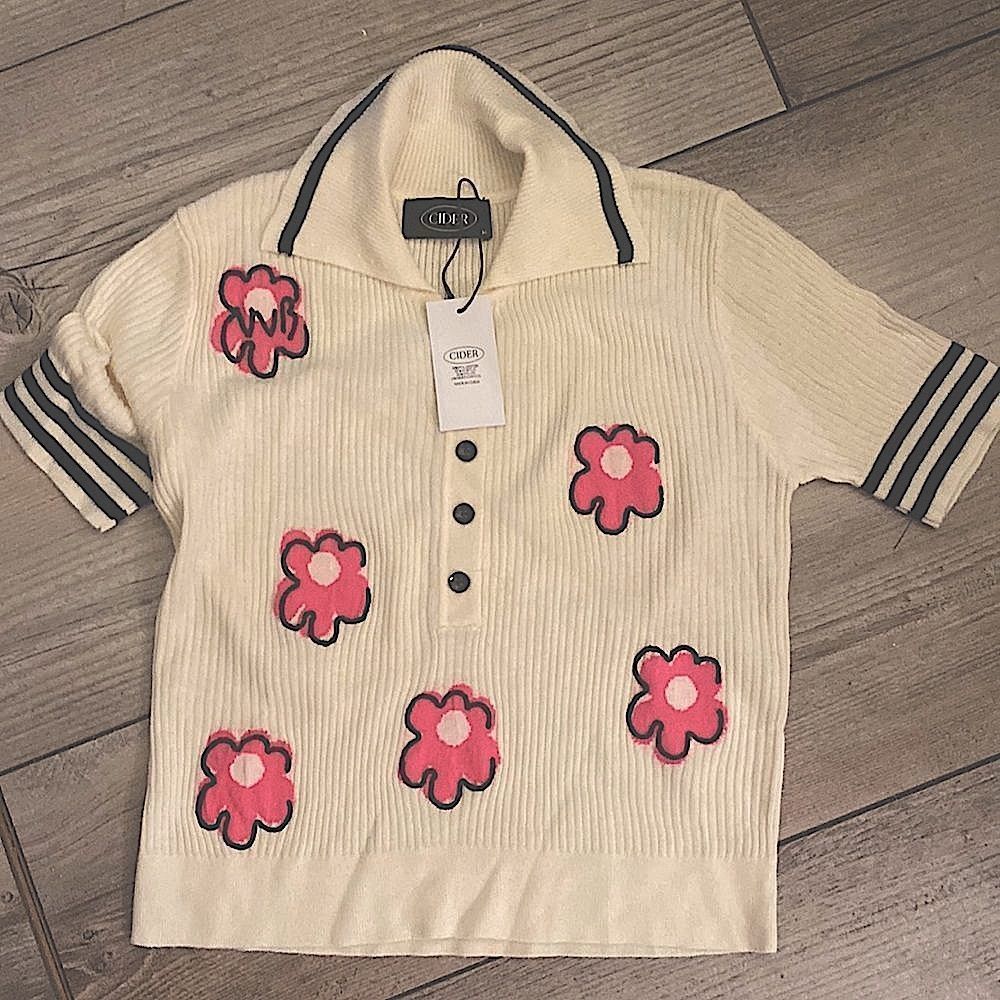 Cider Crop Top Y2K Look/School Uniform Look Cream Flower Power Size M HOT!